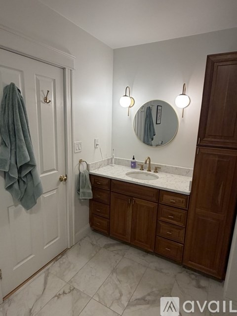 16 Guilford Court 2 Beds Apartment for Rent