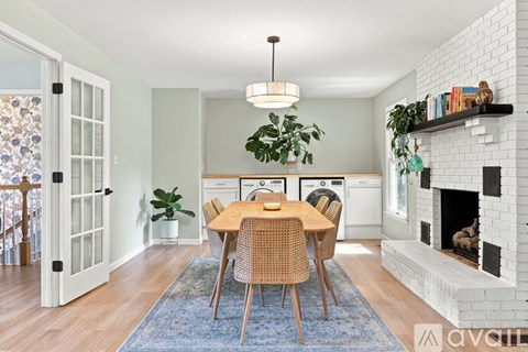 6 Fieldcrest Circle 3 Beds Apartment for Rent