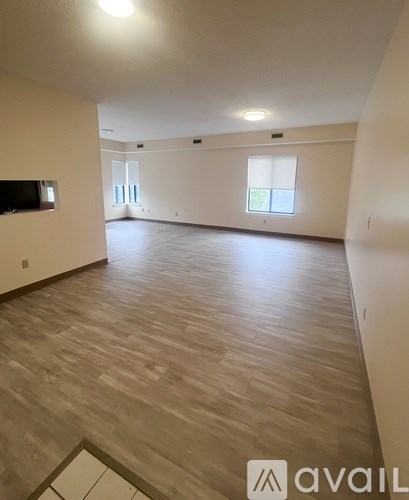 142 Van Zandt Ave 2 Beds Apartment for Rent