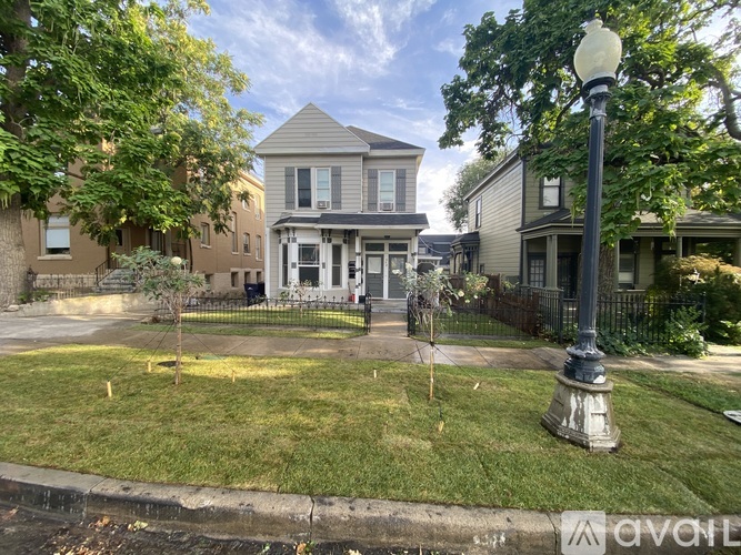 658 E 3rd Ave 1 Apartment for Rent - Photo gallery 1