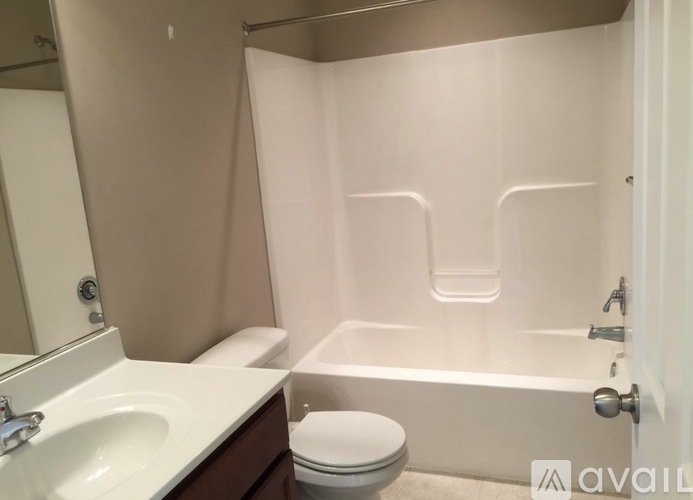 9 Natural Way 3 Beds Townhouse for Rent - Photo gallery 1