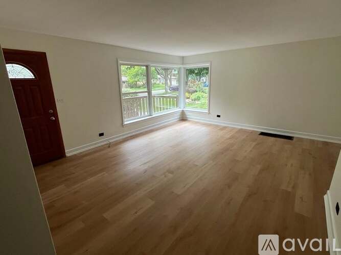 127 South Forest Avenue 3 Beds Single Family Home for Rent - Photo gallery 4