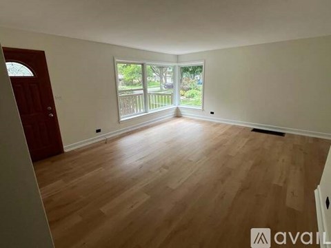 127 South Forest Avenue 3 Beds Apartment for Rent