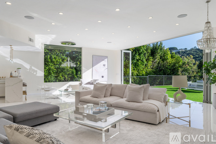 1040 Montego Dr 5 Beds Single Family Home for Rent - Photo gallery 1