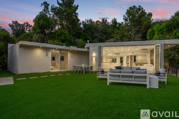 1040 Montego Dr 5 Beds Single Family Home for Rent - Photo gallery 3