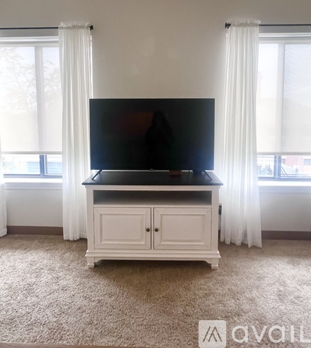 142 Van Zandt Ave 1 Apartment for Rent - Photo gallery 4