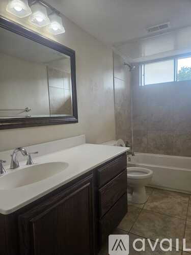 4308 Westminster Drive 3 Beds Townhouse for Rent - Photo gallery 2