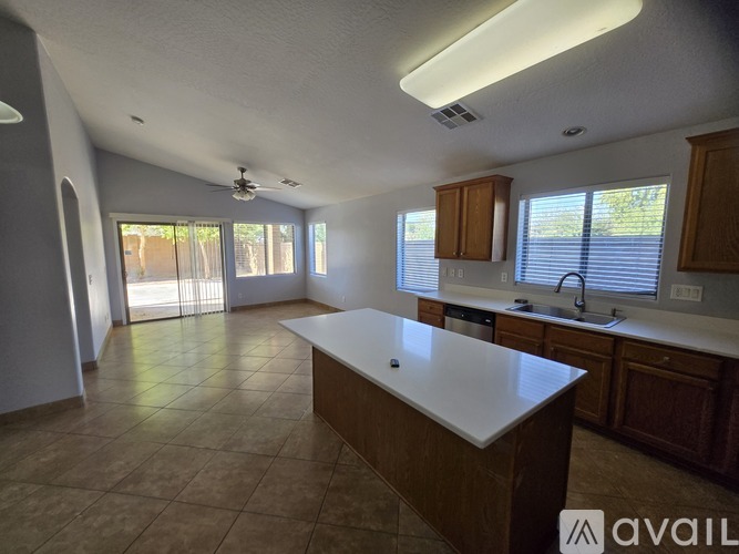 16868 West Roosevelt Street 4 Beds Single Family Home for Rent - Photo gallery 5