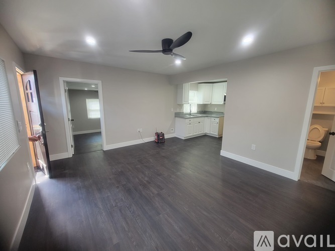 821 S Van Ness Ave 2 Beds Apartment for Rent - Photo gallery 2