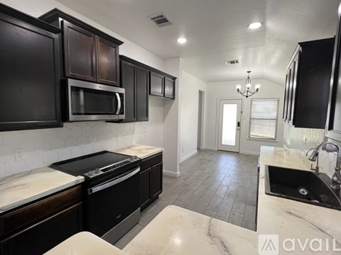 205 Elm Grove 3 Beds Apartment for Rent