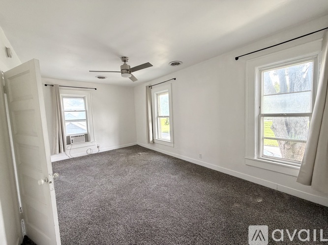 711 Edgewater Avenue 2 Beds Single Family Home for Rent - Photo gallery 5