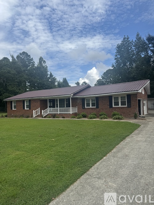 102 Outerbridge Road 3 Beds Single Family Home for Rent - Photo gallery 1