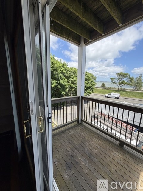 12 Dolphin Avenue 3 Beds Apartment for Rent