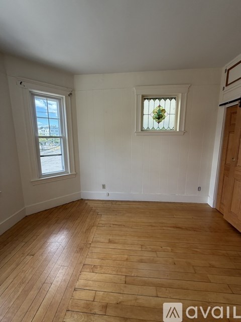 12 Dolphin Avenue 3 Beds Apartment for Rent