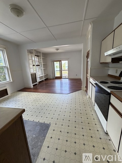12 Dolphin Avenue 3 Beds Apartment for Rent
