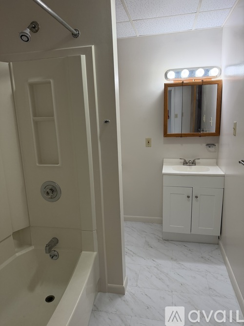 312 N Centre St 2 Beds Apartment for Rent - Photo gallery 3