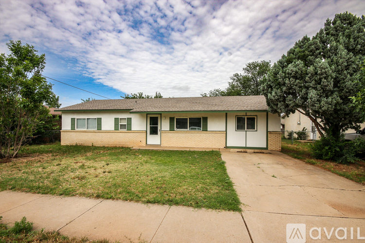 1704 Laura Ln 4 Beds Single Family Home for Rent - Photo gallery 1