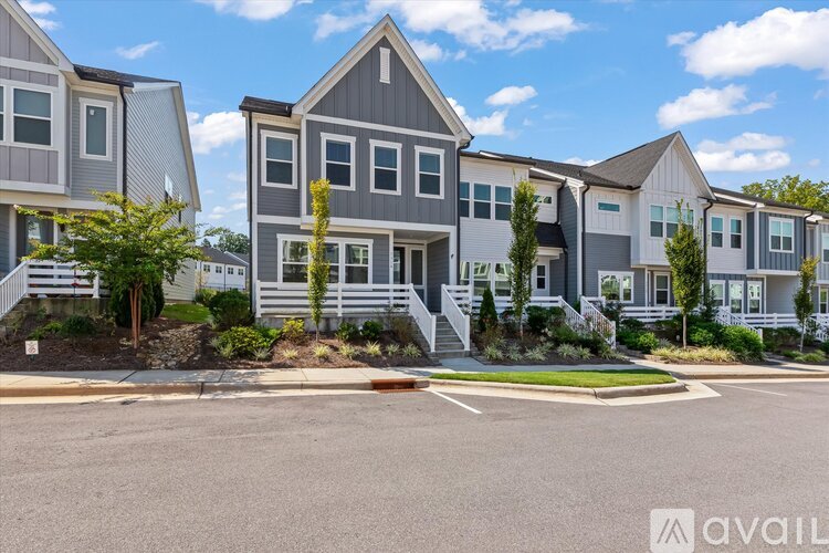 131 Berkeley Ave 4 Beds Townhouse for Rent - Photo gallery 1