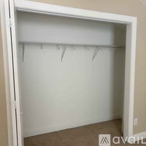 153 Sierra Dr 5 Beds Apartment for Rent