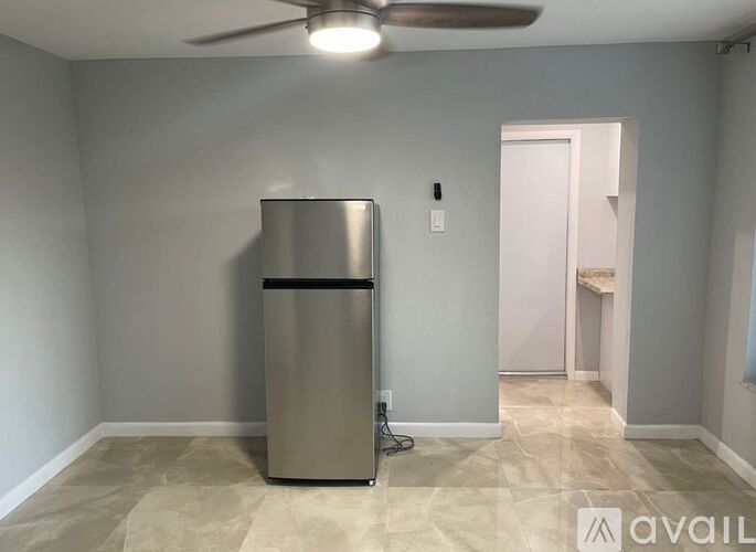 340 SW 31st Ave 1 Apartment for Rent - Photo gallery 4