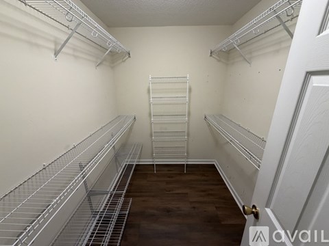 5 Throgs Neck Way 4 Beds Apartment for Rent