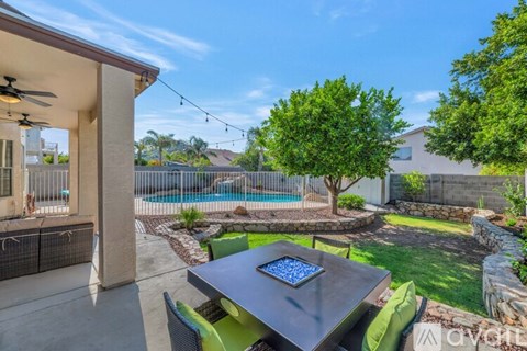 1125 East Irma Lane 4 Beds Apartment for Rent