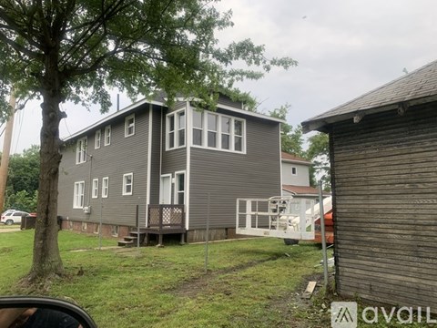 535 East Oxford Street 3 Beds Apartment for Rent