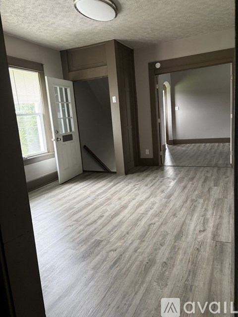 535 East Oxford Street 3 Beds Apartment for Rent