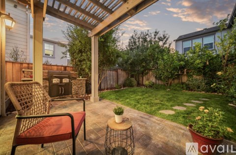 4266 Sunset View Drive 4 Beds Apartment for Rent