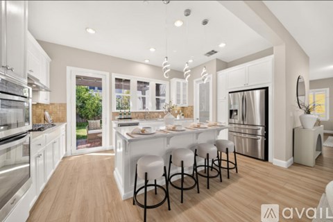 4266 Sunset View Drive 4 Beds Apartment for Rent