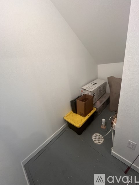 North Bently Street 3 Beds Apartment for Rent