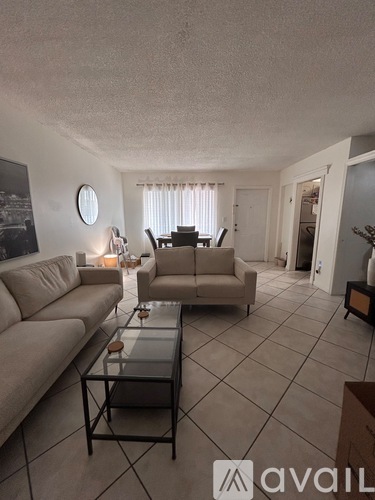 7910 Taft Street 2 Beds Condo for Rent - Photo gallery 1