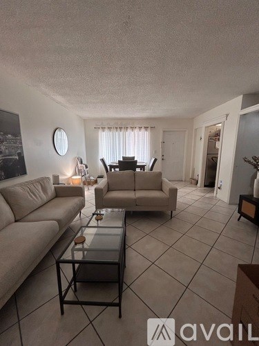 7910 Taft Street 2 Beds Apartment for Rent