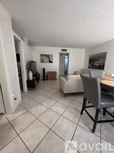 7910 Taft Street 2 Beds Condo for Rent - Photo gallery 2