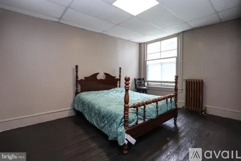 709 W Norwegian St 6 Beds Apartment for Rent