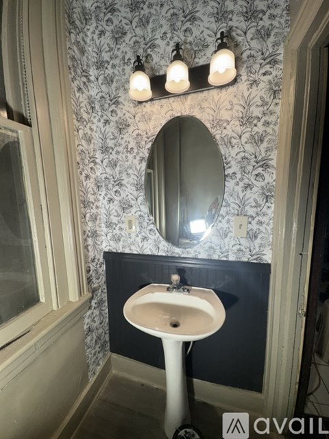 709 W Norwegian St 6 Beds Apartment for Rent