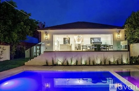 North Sierra Bonita Avenue 5 Beds Apartment for Rent