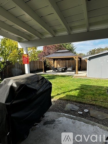1300 Murray Avenue 3 Beds Apartment for Rent
