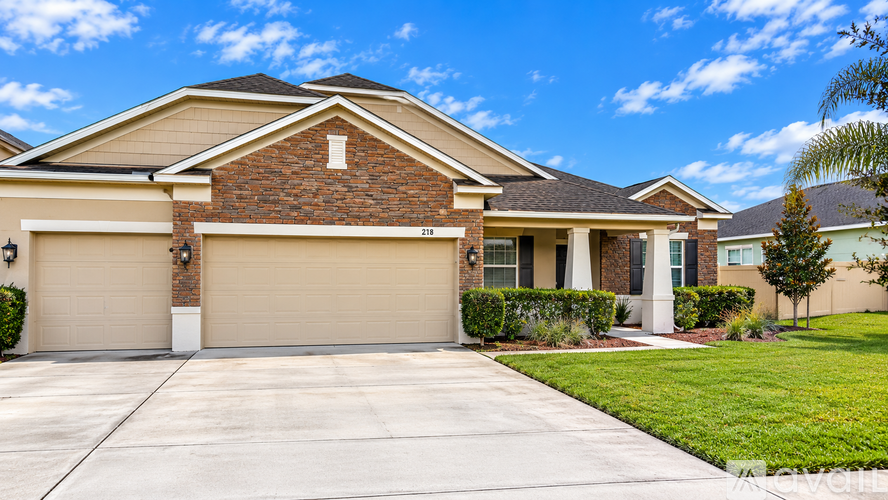 218 Barrington Drive 4 Beds Single Family Home for Rent - Photo gallery 2