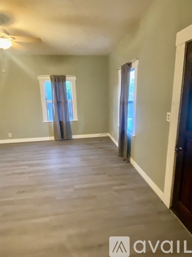 909 North Irwin Street 2 Beds Apartment for Rent