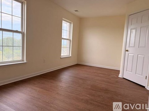 590 Eisenhower Drive 3 Beds Apartment for Rent