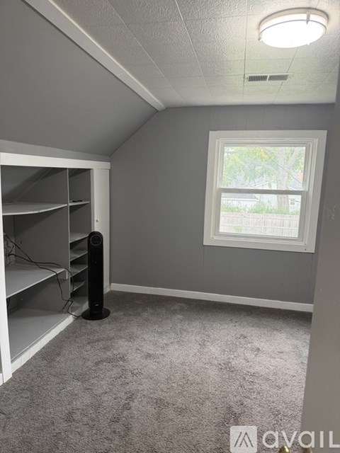 17111 Oakwood Ave 3 Beds Apartment for Rent