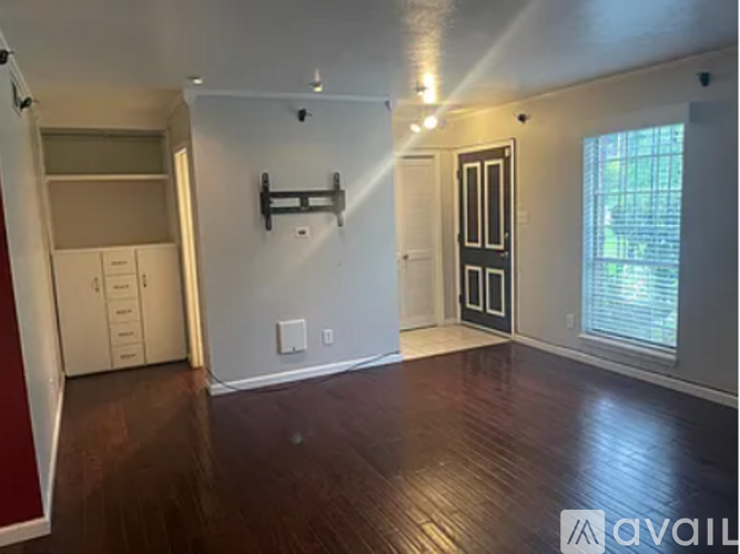 8018 Pines Road 3 Beds Single Family Home for Rent - Photo gallery 2