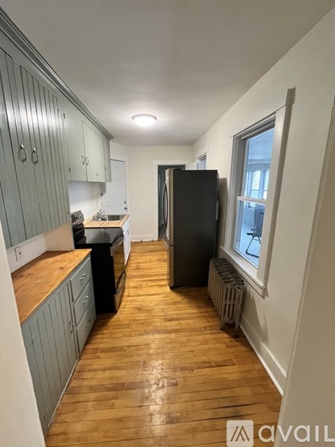 5 Pleasant Street 2 Beds Apartment for Rent
