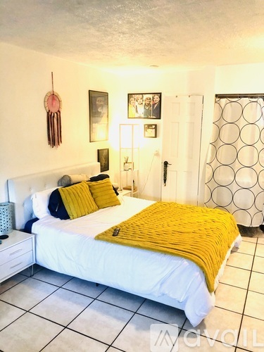 220 Meridian Ave Studio Condo for Rent - Photo gallery 1