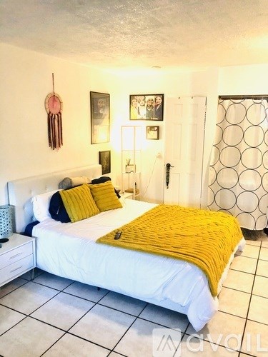 220 Meridian Ave Studio Apartment for Rent