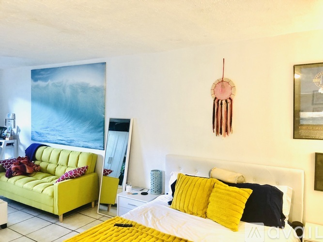 220 Meridian Ave Studio Condo for Rent - Photo gallery 3
