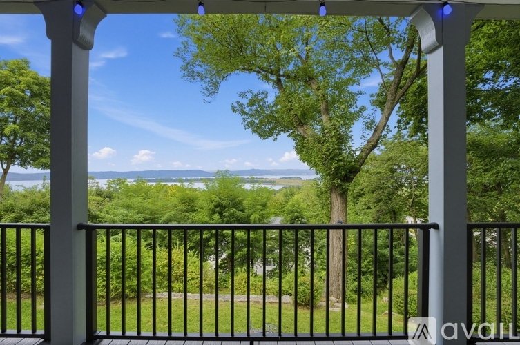 131 Cedar Ln 3 Beds Single Family Home for Rent - Photo gallery 1