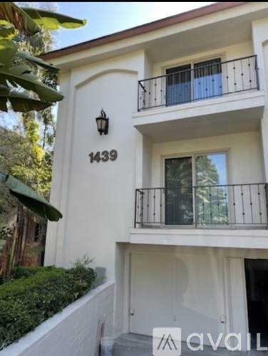 1439 South Bundy Drive 1 Apartment, Single Family Home for Rent - Photo gallery 1