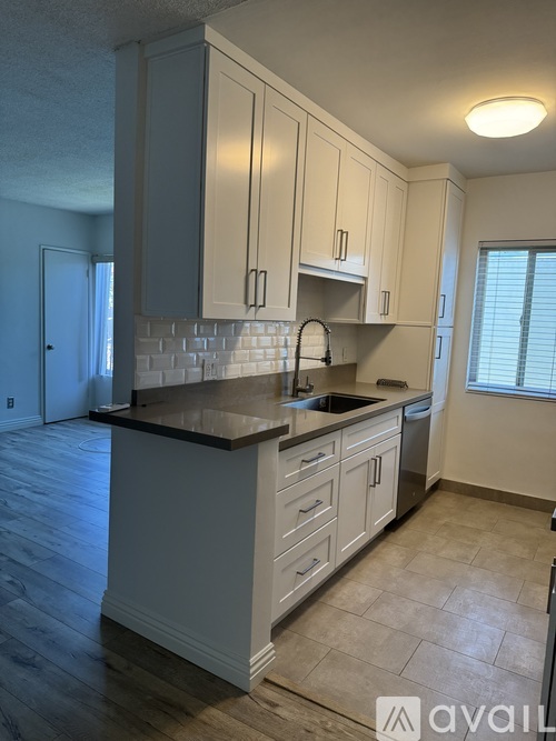 1439 South Bundy Drive 1 Apartment, Single Family Home for Rent - Photo gallery 3